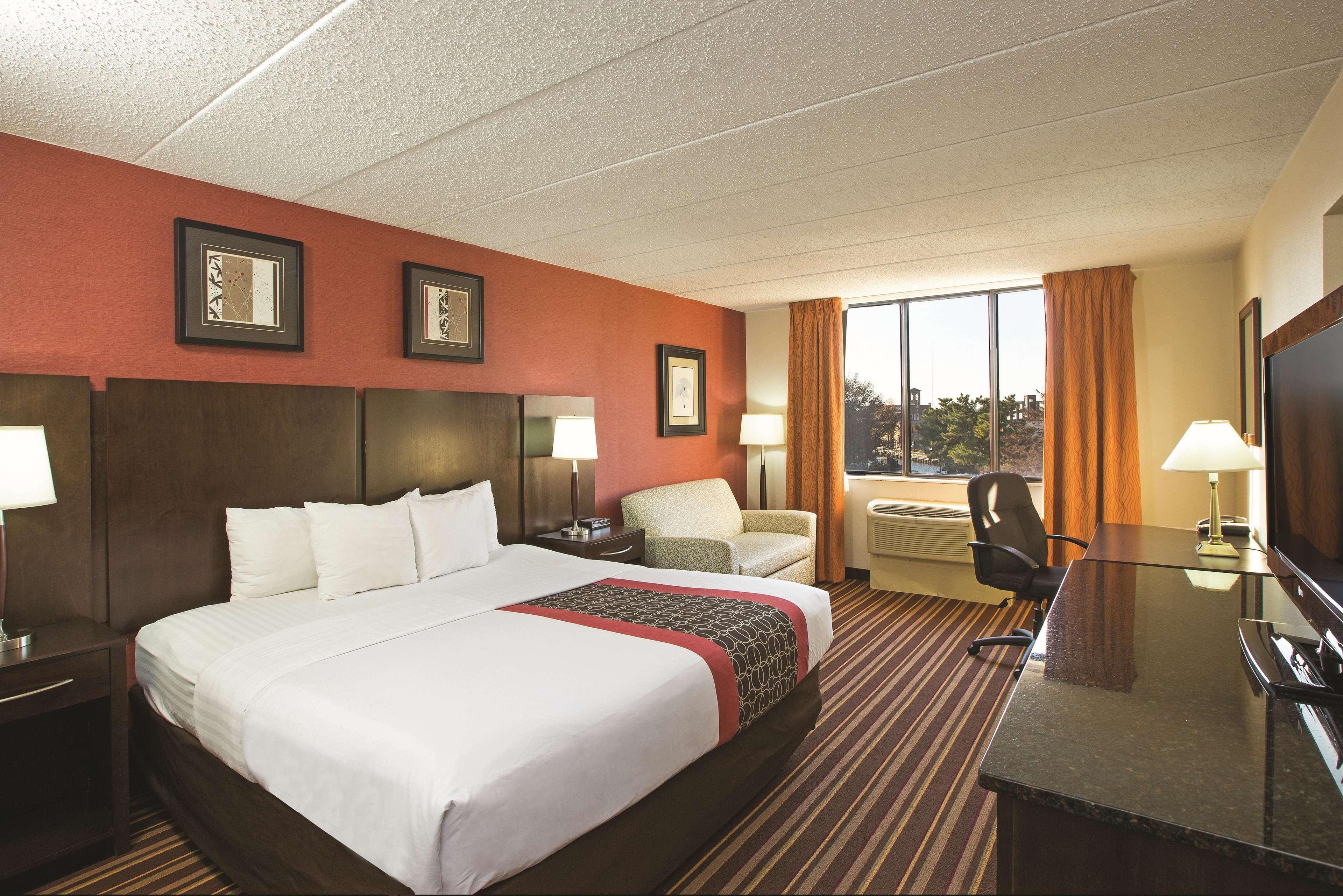 La Quinta By Wyndham Salisbury Hotel Ngoại thất bức ảnh