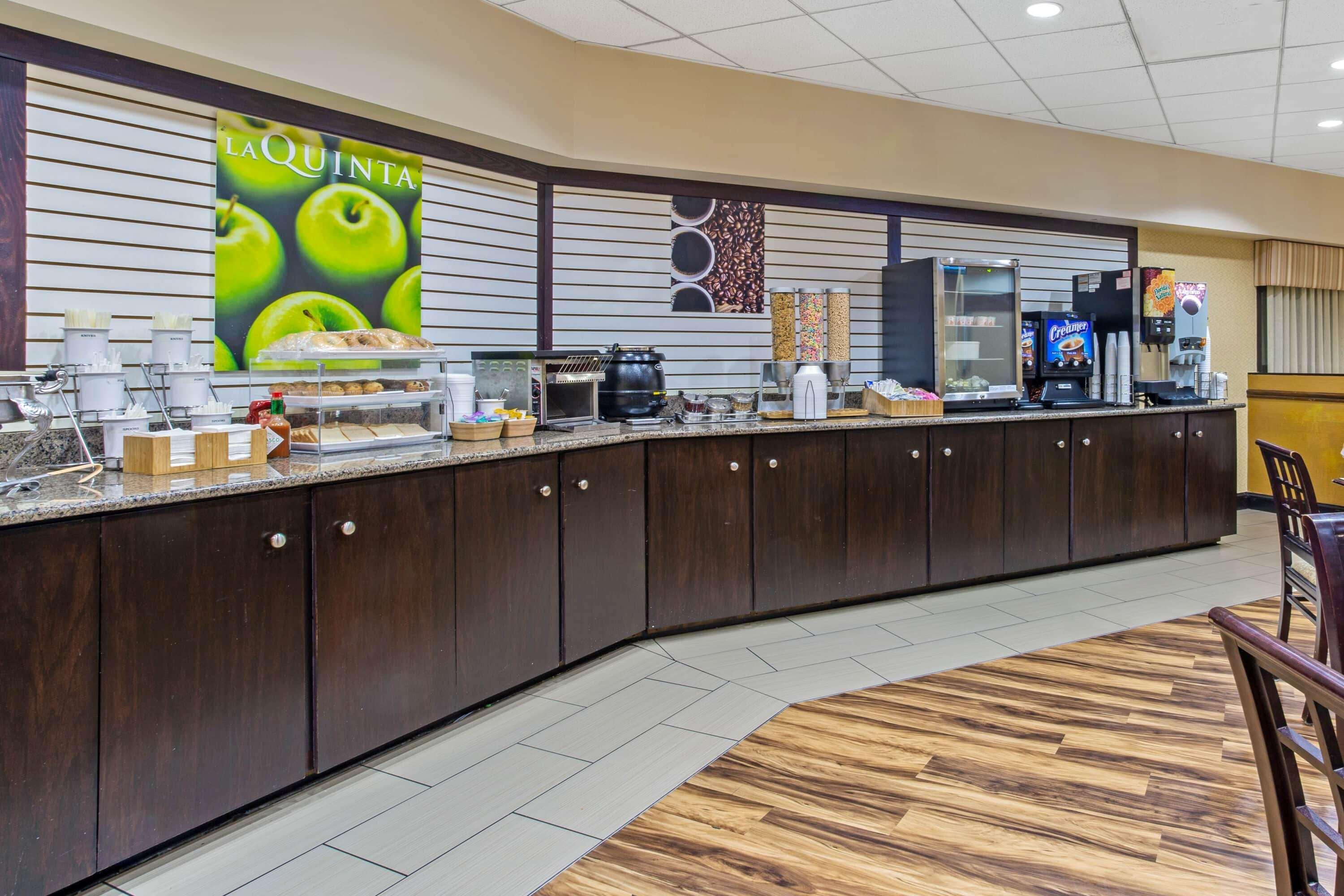 La Quinta By Wyndham Salisbury Hotel Ngoại thất bức ảnh