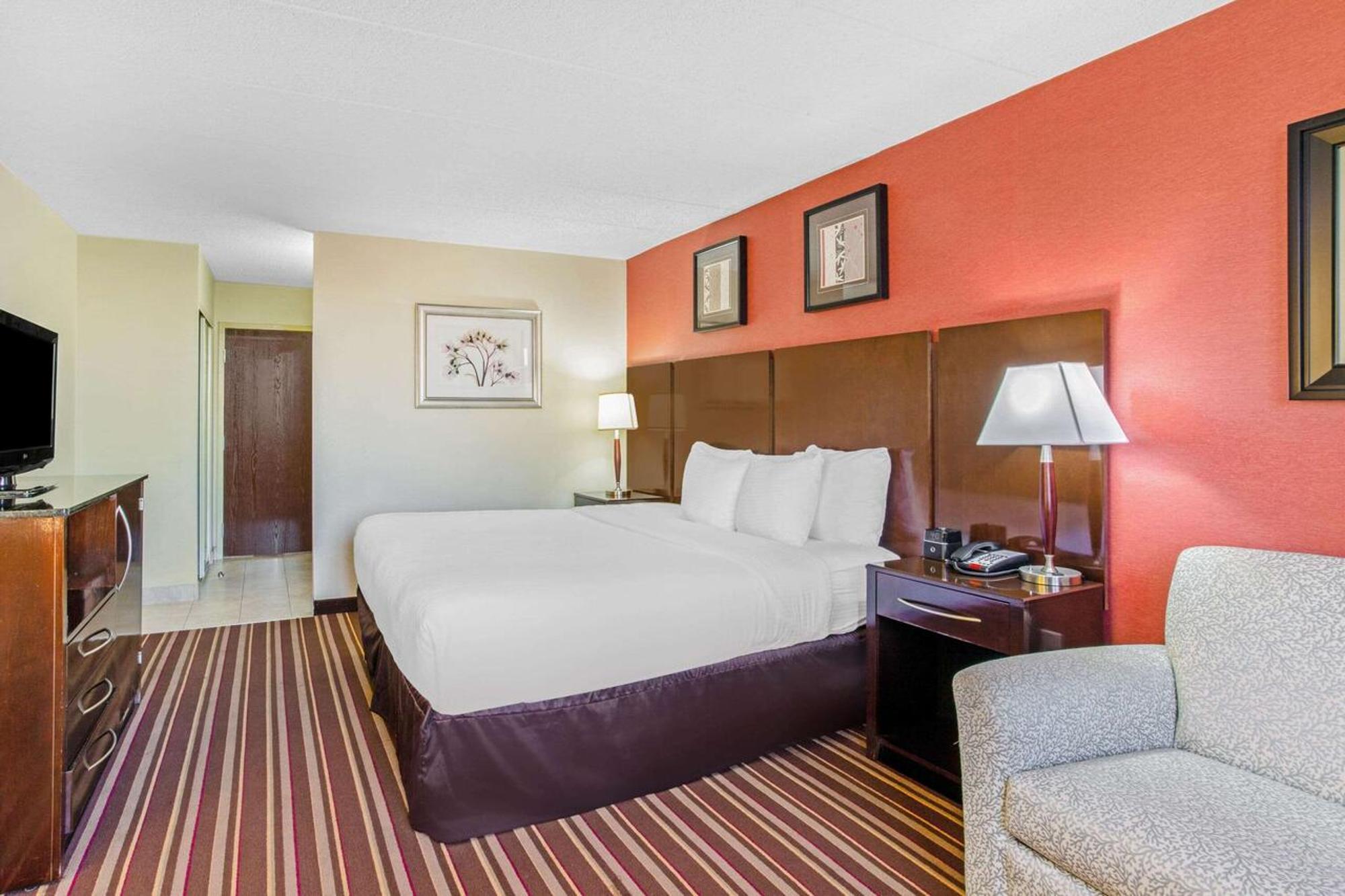 La Quinta By Wyndham Salisbury Hotel Phòng bức ảnh